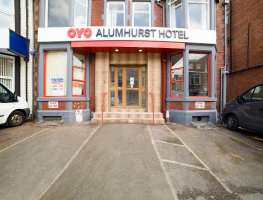 OYO Alumhurst Hotel